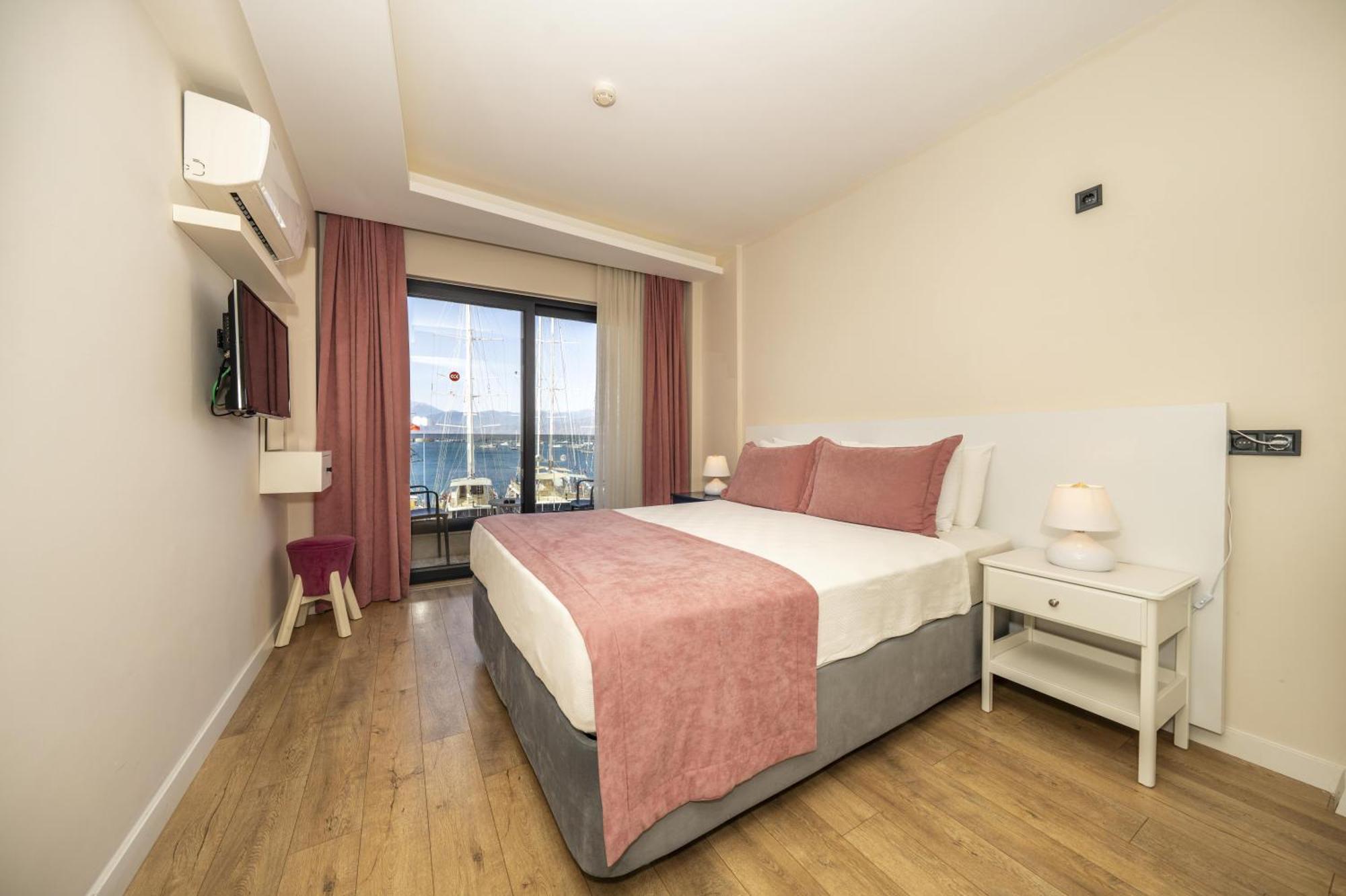 Ece Marina Suites Fethiye Bagian luar foto