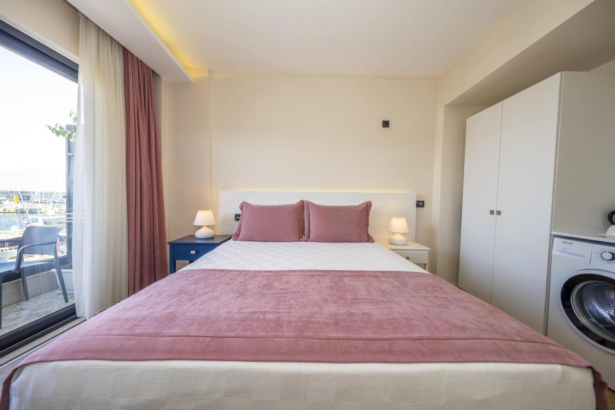 Ece Marina Suites Fethiye Bagian luar foto