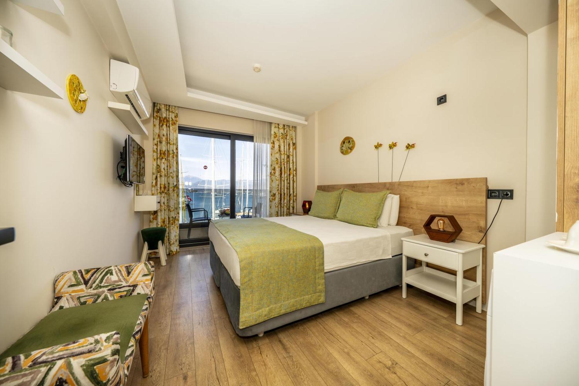 Ece Marina Suites Fethiye Bagian luar foto